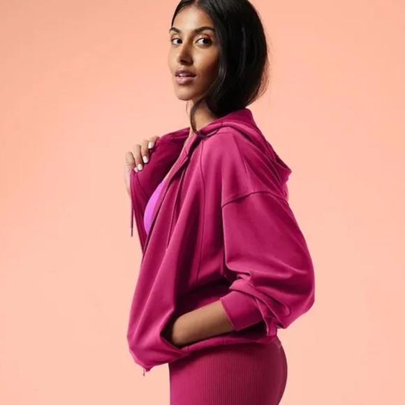 Athleta Tops - Athleta seasoft Alicia keys bubble hem zip up hoodie